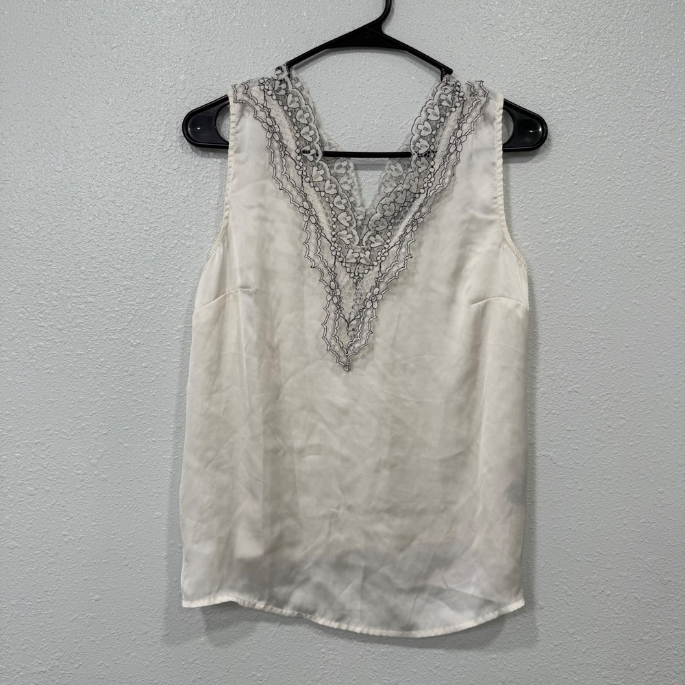 H&M Women Cream Lace V Neck Sleeveless Top‎ Shirt Size M